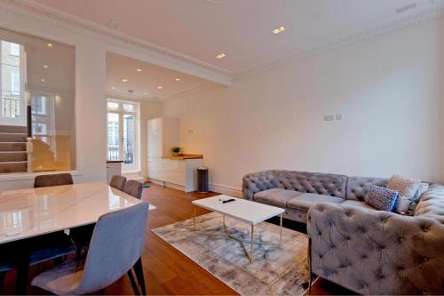 2-Bed Gem near Harrods: Prime Location - image 2