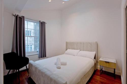 2-Bed Gem near Harrods: Prime Location - image 11