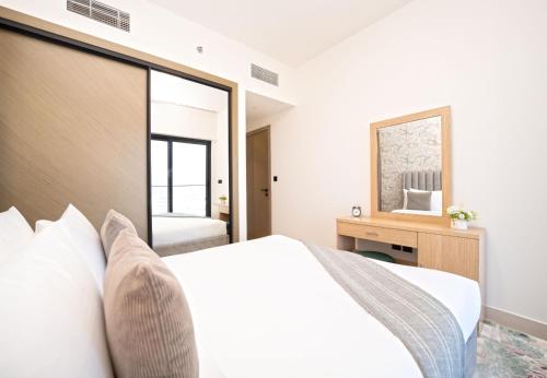 EasyGo - Binghatti Creek 1BR - image 5