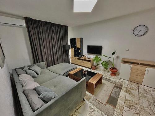 2 Bedroom Apartment with Garage in 桑丹斯基