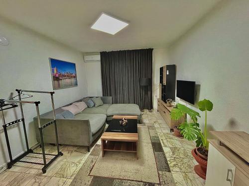 2 Bedroom Apartment with Garage in 桑丹斯基