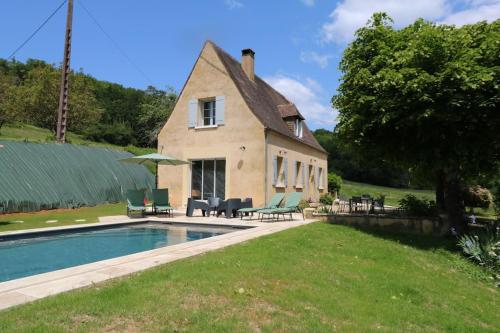 OREE DU CHATEAU : maison de charme avec piscine chauffée dans Beynac