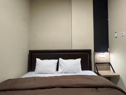 Deluxe Double Room image 10