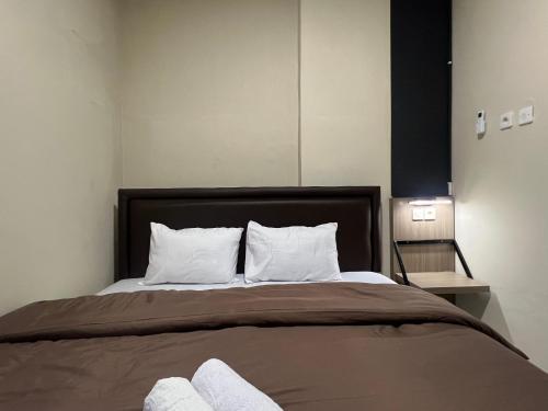 Deluxe Double Room image 8