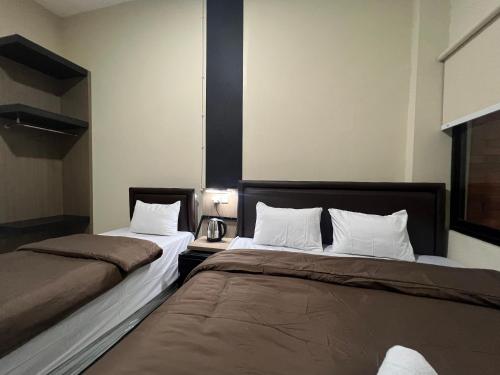 Family Room image 6