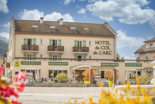 Hotel du Col de l'Arc