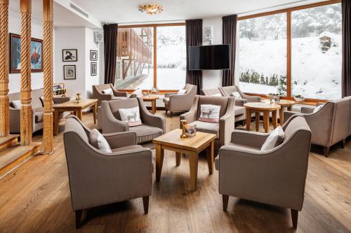 Pub/Lounge, Teleferic Grand Hotel in Poiana Brasov