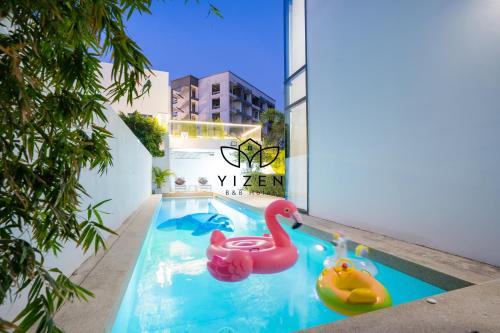 YiZen VIP Luxury Palm Springs Villa in Pattaya thumbnail 3