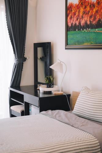 Double Room with Balcony image 10