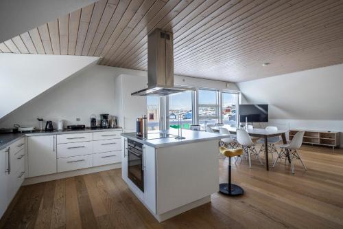 บริการและสิ่งอำนวยความสะดวก, Ilulissat Stay - 4-bedroom villa with sea view and hot tub in ลูลิสซัท