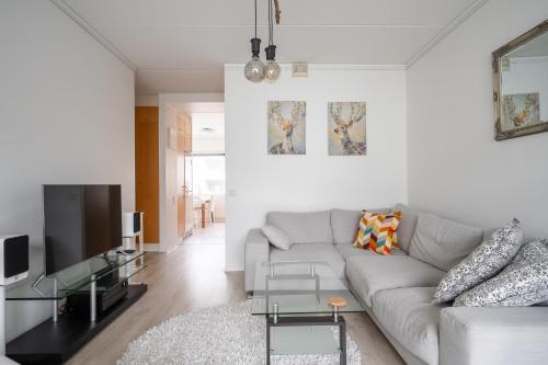 Very nice apartment, 1BR, Private Sauna, Ocean view from balcony, Helsinki (photo 9)