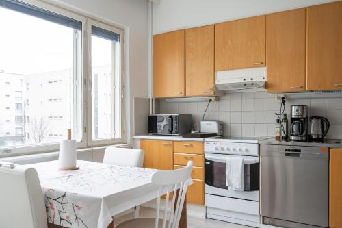 Very nice apartment, 1BR, Private Sauna, Ocean view from balcony, Helsinki (photo 5)