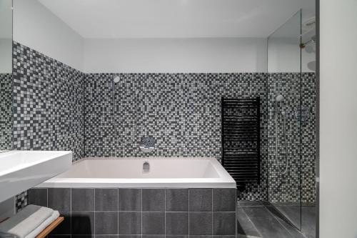 2 Bedroom Apartment - Basement Duplex image 10