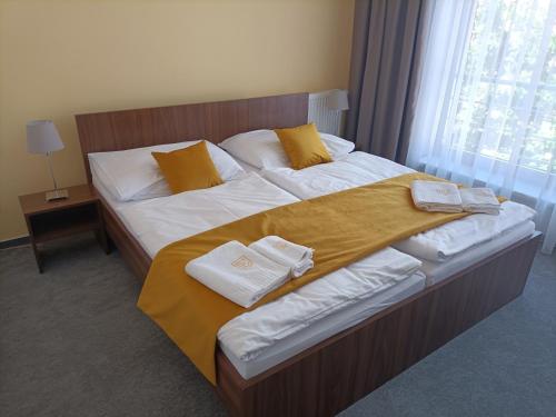Hotel Eminent - image 10