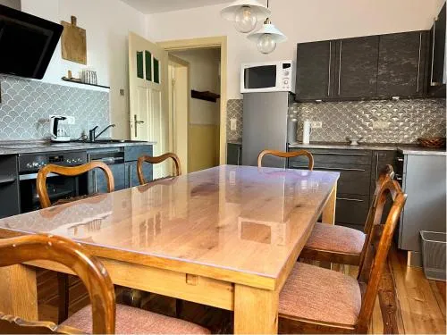 Ferienwohnung Landlust - ideal für Hundefreunde und Monteure, free WLAN & Parken, Smart-TV in Uebigau, Deutschland