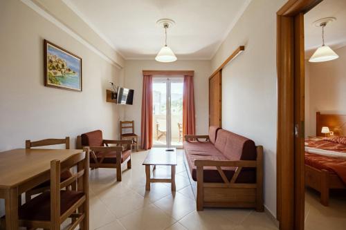 Robolla Beach Aparthotel