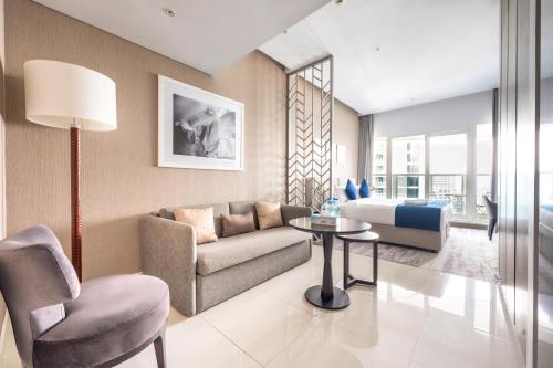 Studio Apartment in DAMAC Maison Prive Businessbay - Dubai Canal View, Dubaï
