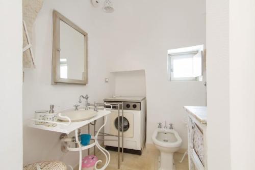 Authentic Trullo in the heart of Puglia