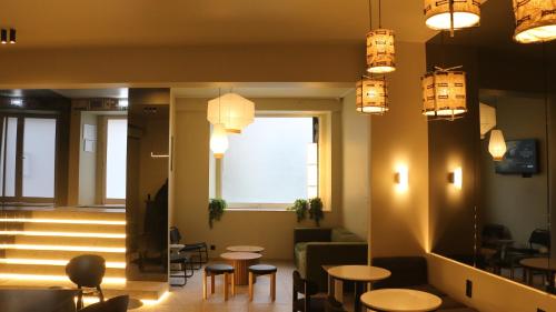 Gspot Hostels & Love Triangles Pizzeria 4