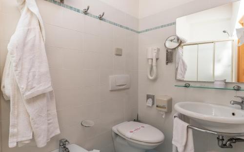 Hotel Escorial - image 14