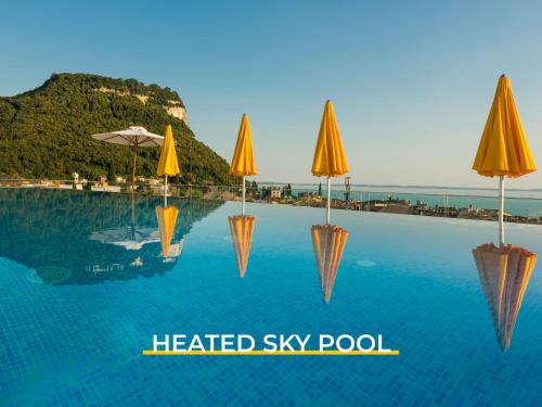 SKY POOL HOTEL SOLE GARDA - Hotel - Garda