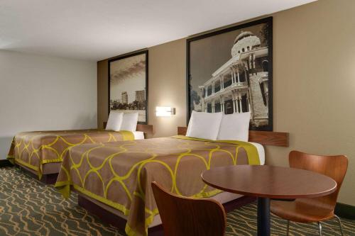 Super 8 By Wyndham Pearl/Jackson/East