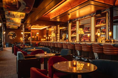 The St. Regis Chicago - image 2