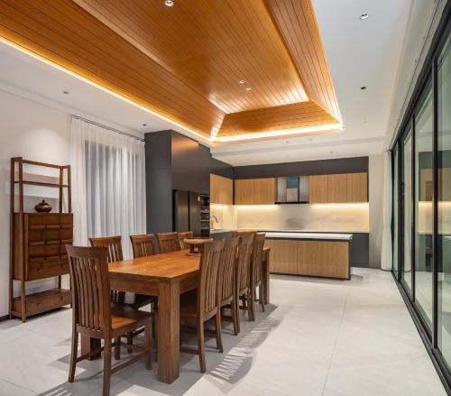 Kitchen, Sun Diego Resort Pool Villa near ALANGKARN