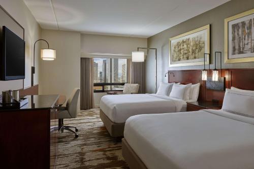 Hilton Denver City Center - image 10