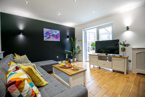 Milton Keynes for Families and Contractors with Private Parking gîte à louer Hangmans Hill