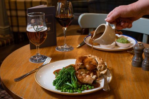 The Kings Lodge Inn - image 4