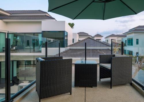 Balcony/terrace, Sun Diego Resort Pool Villa near ALANGKARN