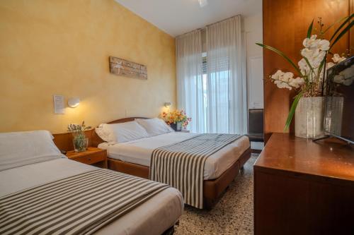 Triple Room image 5