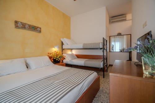 Quadruple Room room in Hotel Mia