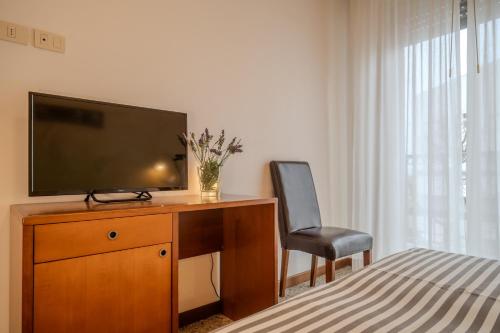 Double Room image 2