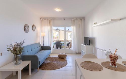 Apartamento Laura Mar con piscina en La Fosca in Sant Joan de Palamos