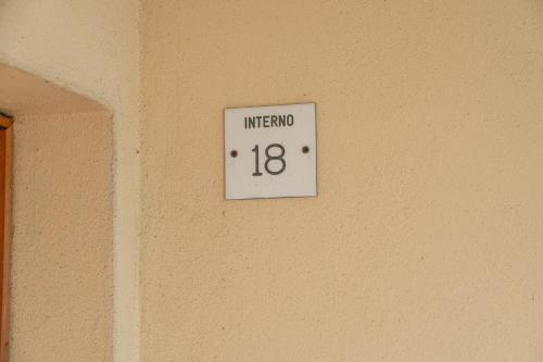 Interno 18