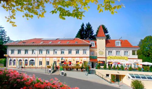 . Marienhof