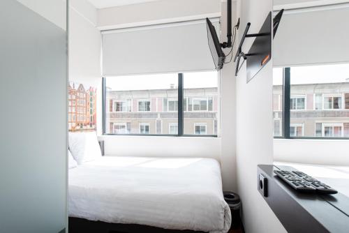 easyHotel Amsterdam City Centre South - image 6