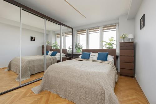 Salezego Apartment near PGE Narodowy Warsaw by Renters