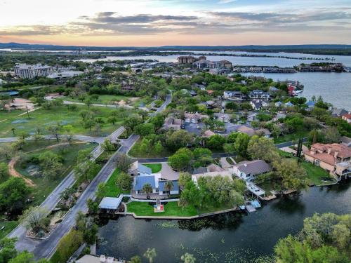 101 On The Point - Concierge Services in Horseshoe Bay, USA