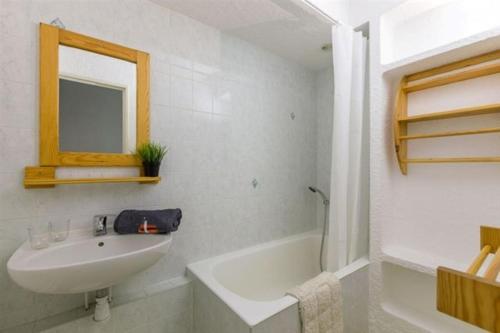 Vallee Blanche - C2 - Studio pied piste - 4 pers Vallee Blanche - C2 - Studio pied piste - 4 pers