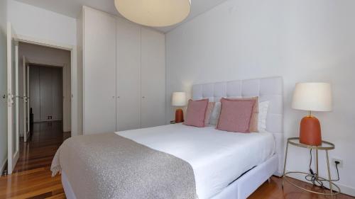 LovelyStay - Chiado 3Bedroom Wonder - image 7
