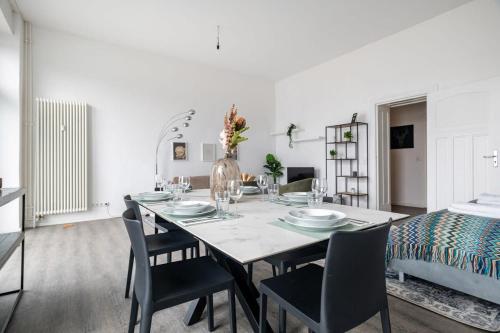 Homely Berlin - Spacious, Modern, S-Bahn Nearby , Groups & Families, Berlino (foto 5)
