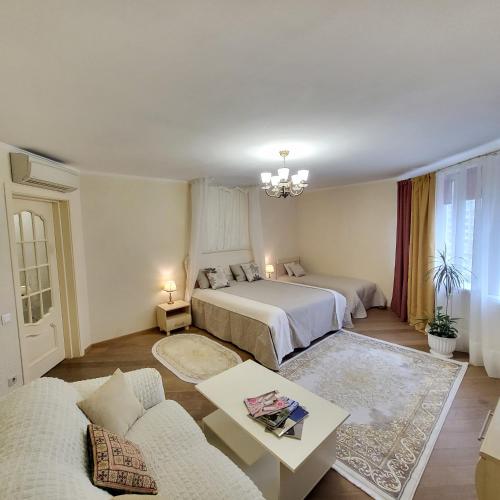 Apartment on Hryshka Street - image 2