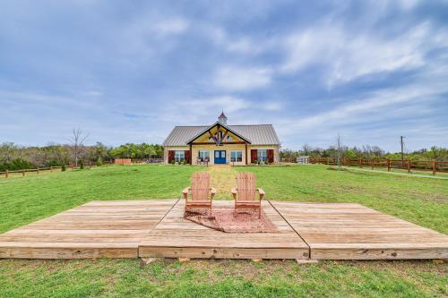 Farm Retreat w/ Furnished Patio: 12 Mi to McKinney in Fairview (TX)