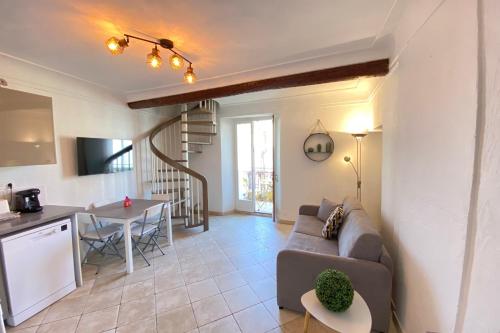 06BJ - Beautiful air-conditioned duplex with balcony - Location saisonnière - Antibes