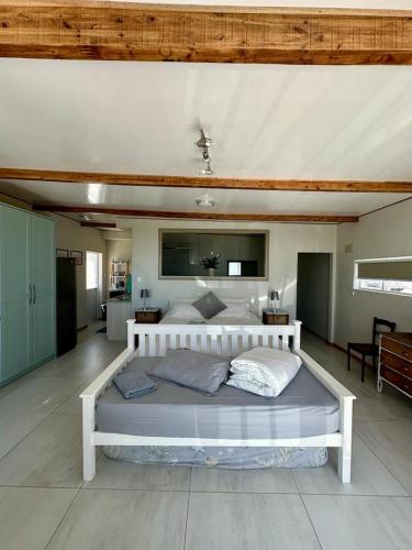 Blue Bay Studio Bayview