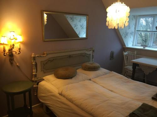 Fuglsø Kro Bed & Breakfast