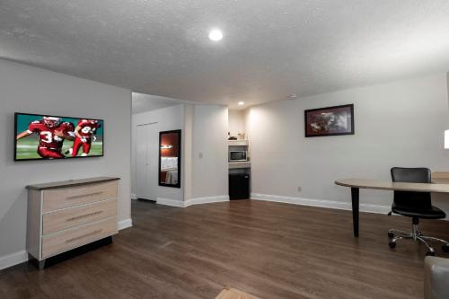 Photo - Red Roof Inn Indianapolis - Greenwood